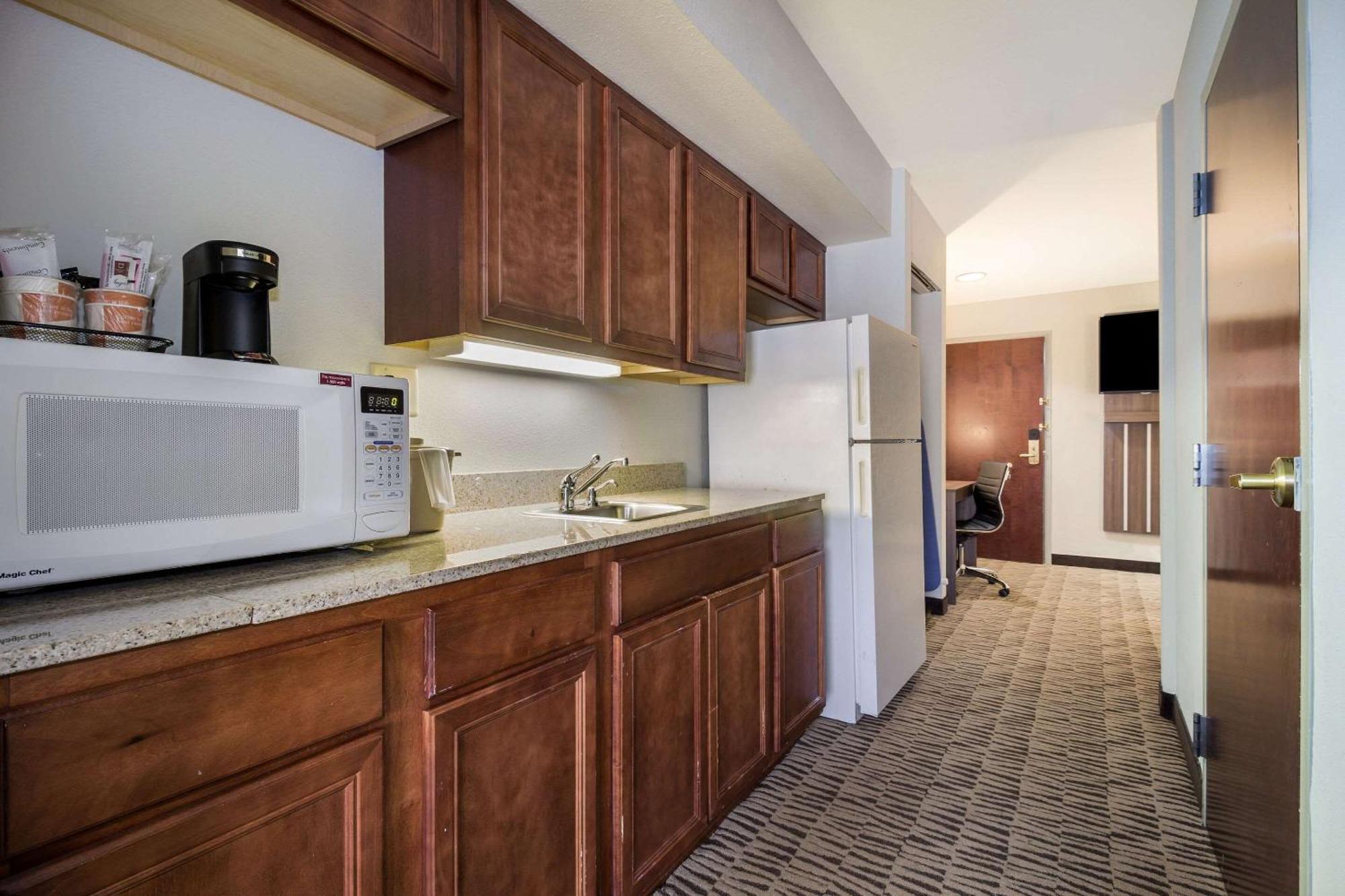 Clarion Pointe Charleston - West Ashley Hotel Kültér fotó